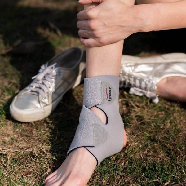 Tynor Ankle Wrap Neoprene, Grey (1 Unit) - Image 5