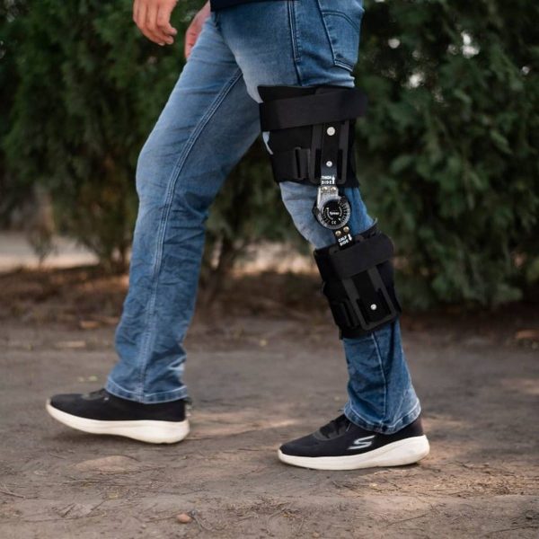 Tynor R.O.M. Knee Brace 22″/56cm, Black (1 Unit) - Image 2
